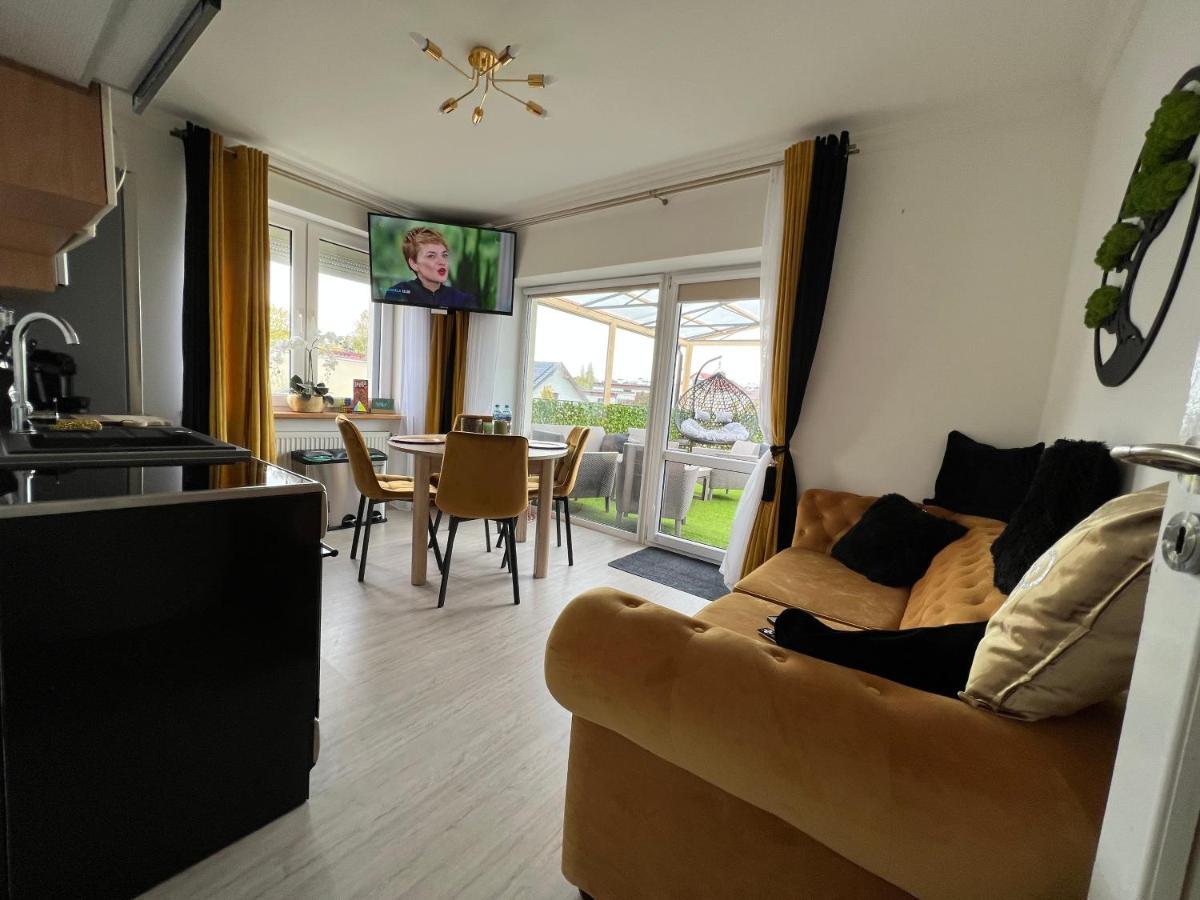 Comfort Zone Ostroda Villa Apartment B מראה חיצוני תמונה